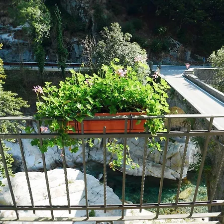 Couette-café Ponte Fontana 3*